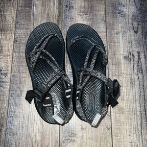 Size 6 Chacos